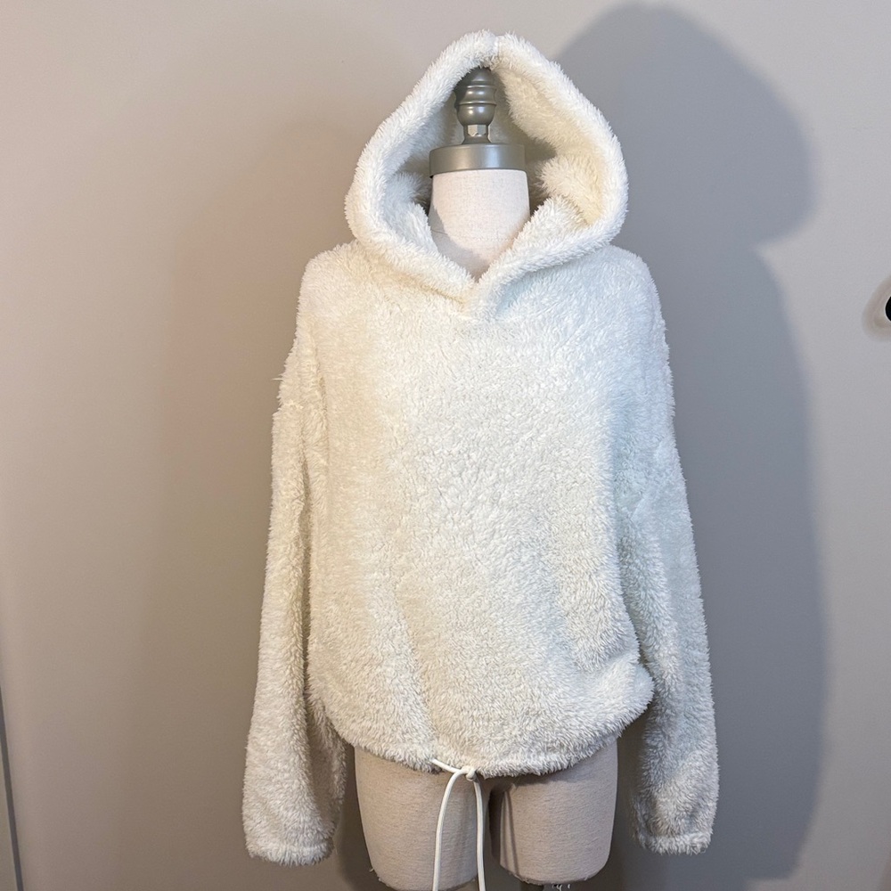H&M Cream Fuzzy pullover hooded Jacket